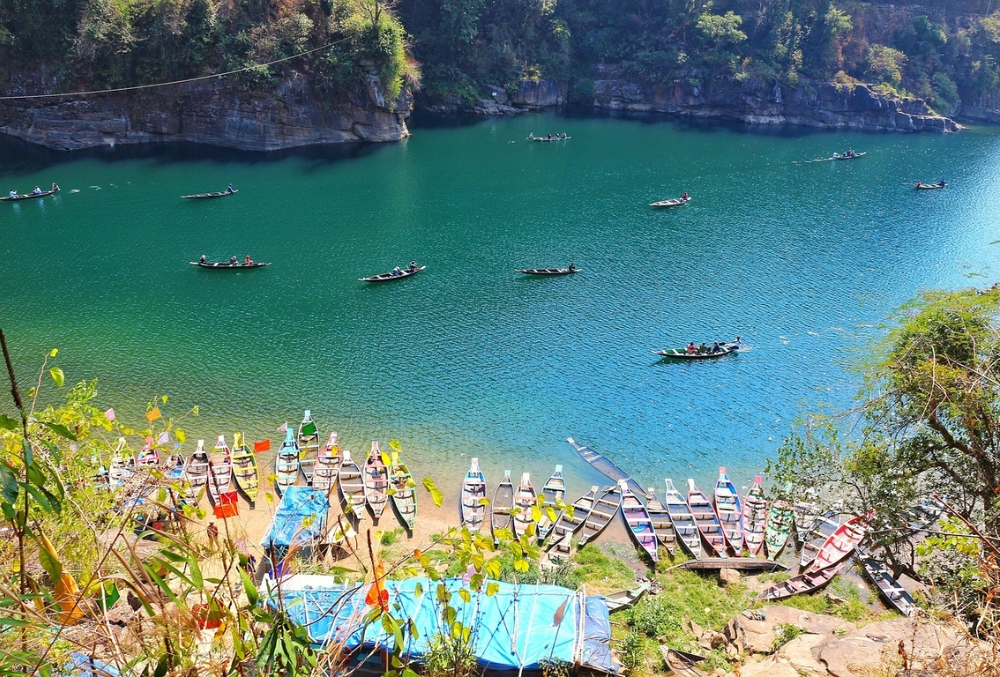 Meghalaya Road Trip: Waterfalls, Caves and Root Bridges